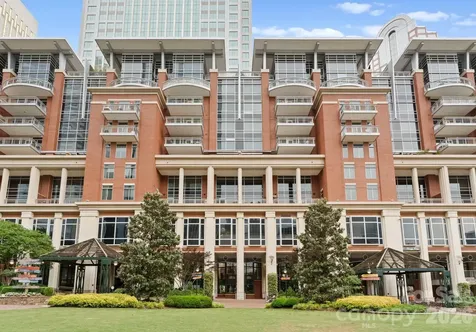 435 S Tryon Street Charlotte NC 28202