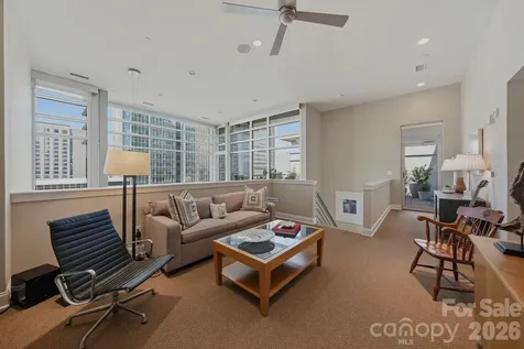 435 S Tryon Street Charlotte NC 28202