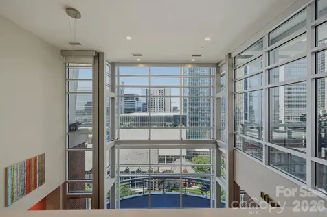 435 S Tryon Street Charlotte NC 28202