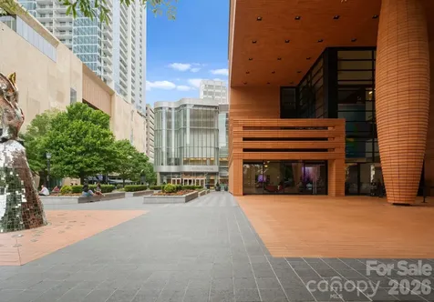 435 S Tryon Street Charlotte NC 28202