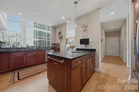 435 S Tryon Street Charlotte NC 28202