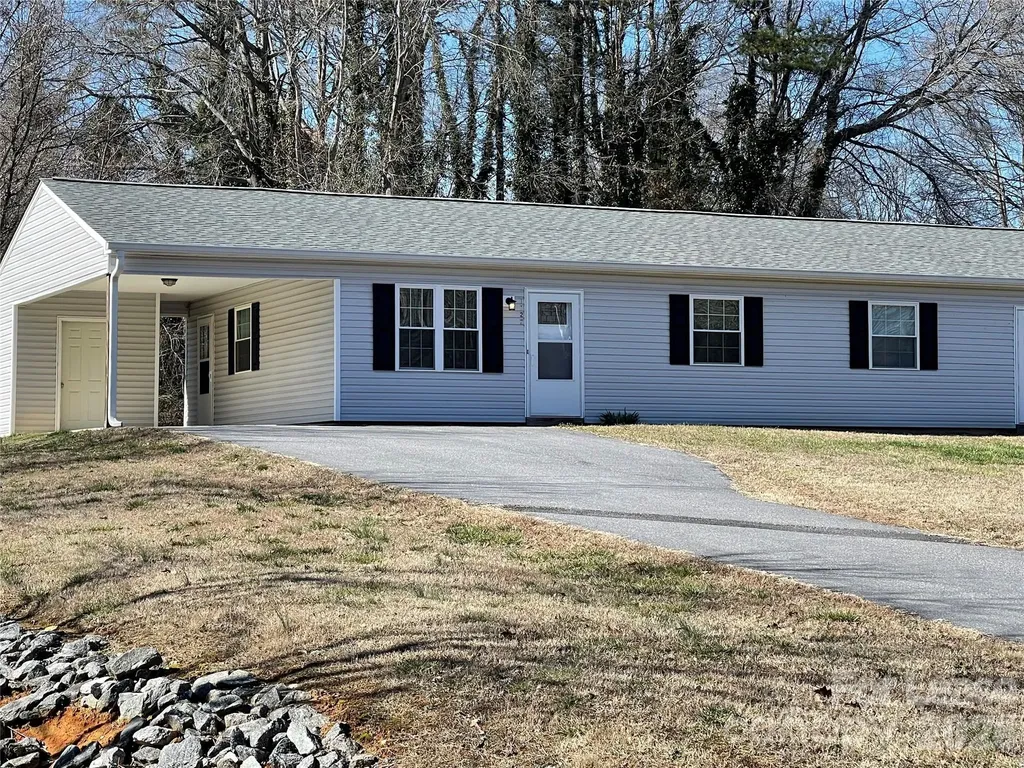 1122 28th Street SW Hickory NC 28602