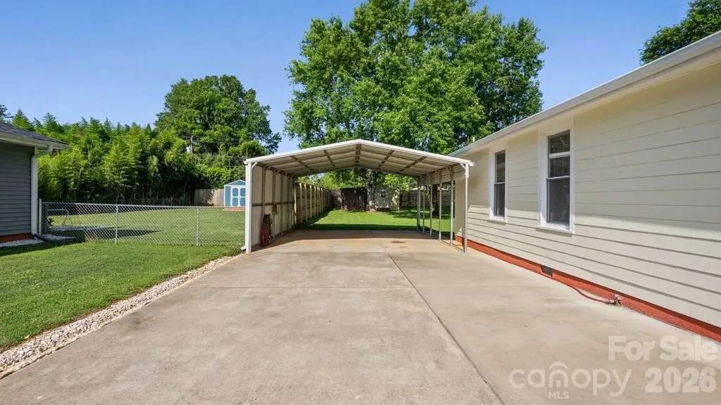 109 Globe Street Mount Holly NC 28120