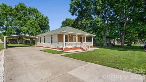 109 Globe Street Mount Holly NC 28120