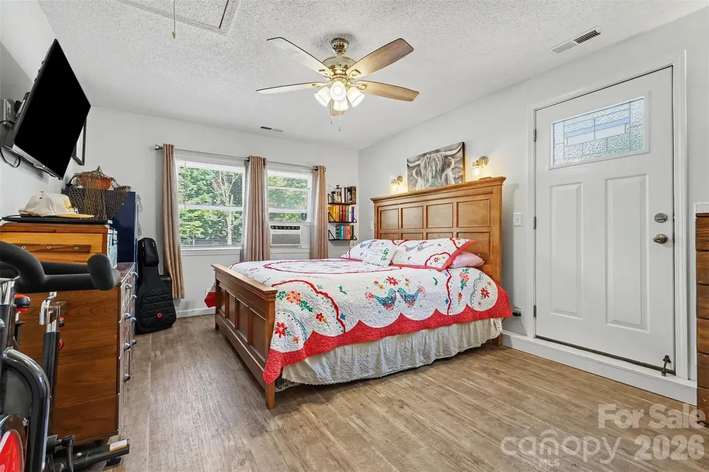 4744 Hickory Grove Road Mount Holly NC 28120