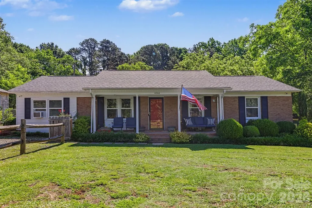 4744 Hickory Grove Road Mount Holly NC 28120