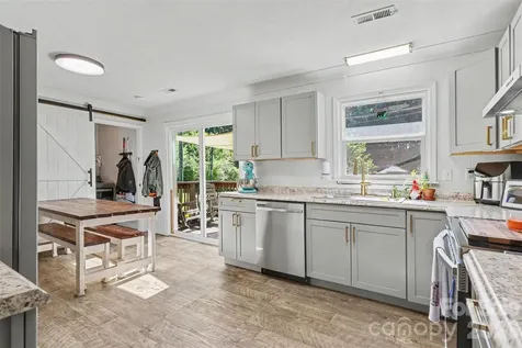 4744 Hickory Grove Road Mount Holly NC 28120