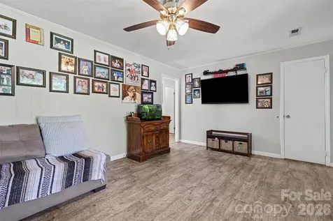 4744 Hickory Grove Road Mount Holly NC 28120