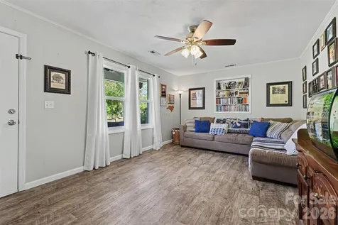 4744 Hickory Grove Road Mount Holly NC 28120