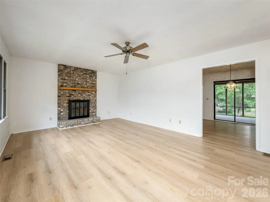 2 Bannerwood Drive Horse Shoe NC 28742