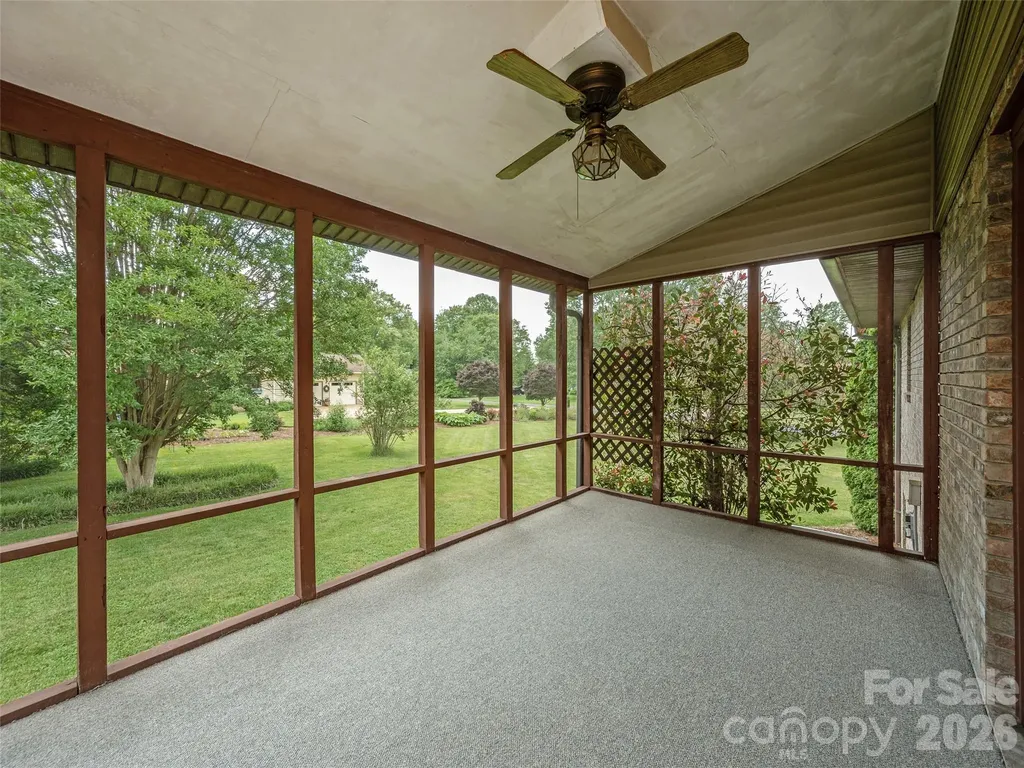 2 Bannerwood Drive Horse Shoe NC 28742