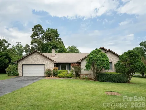 2 Bannerwood Drive Horse Shoe NC 28742