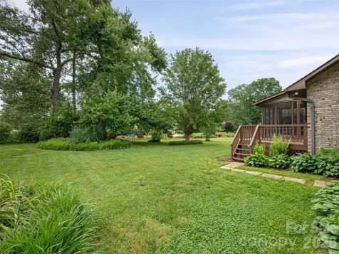 2 Bannerwood Drive Horse Shoe NC 28742
