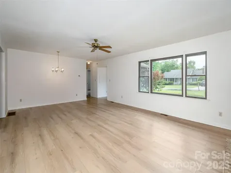 2 Bannerwood Drive Horse Shoe NC 28742