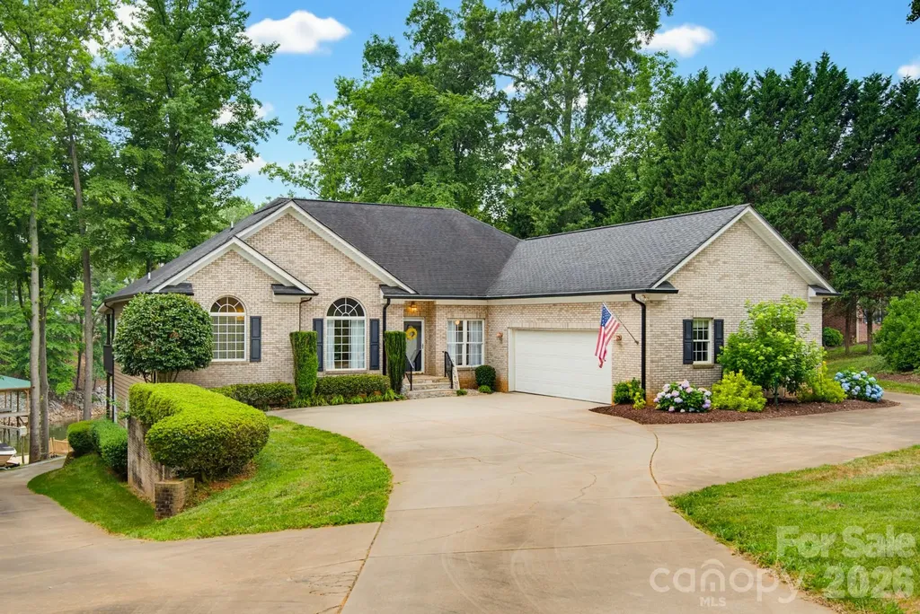 197 April Road Troutman NC 28166