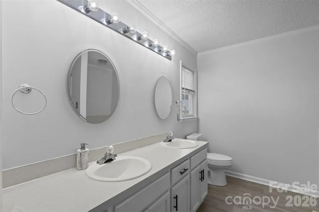 8704 Hornwood Court Charlotte NC 28215