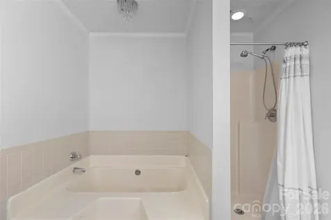 8704 Hornwood Court Charlotte NC 28215
