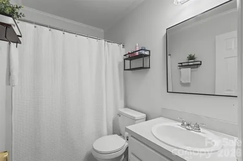 8704 Hornwood Court Charlotte NC 28215