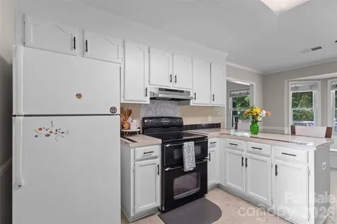 8704 Hornwood Court Charlotte NC 28215