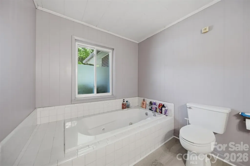 2089 Connelly Springs Road Lenoir NC 28645