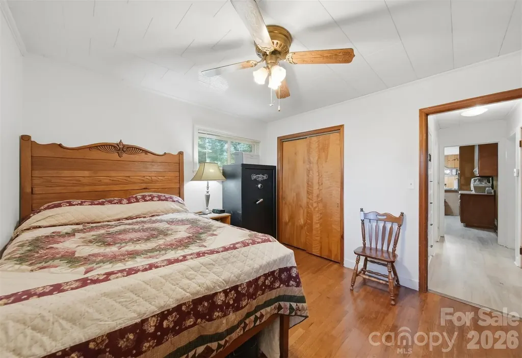 2089 Connelly Springs Road Lenoir NC 28645