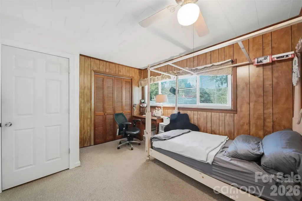 2089 Connelly Springs Road Lenoir NC 28645