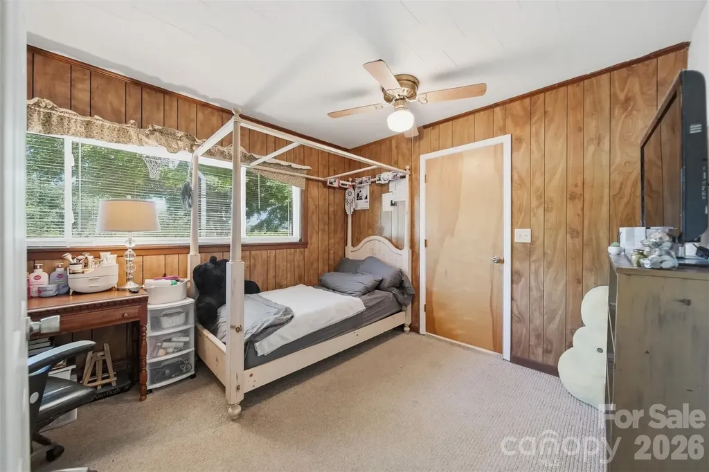 2089 Connelly Springs Road Lenoir NC 28645