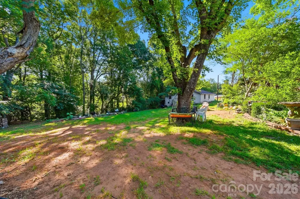 2089 Connelly Springs Road Lenoir NC 28645