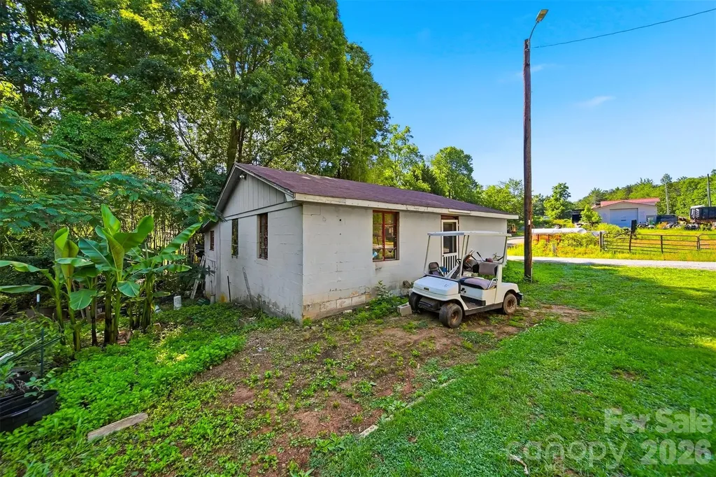 2089 Connelly Springs Road Lenoir NC 28645