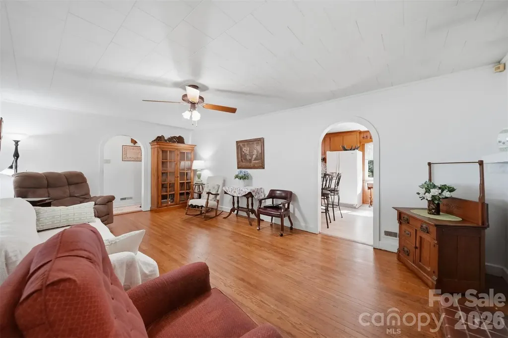 2089 Connelly Springs Road Lenoir NC 28645