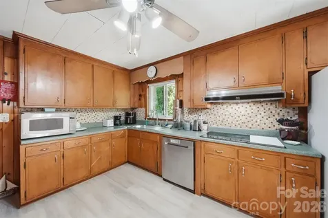 2089 Connelly Springs Road Lenoir NC 28645