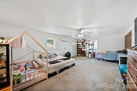 2089 Connelly Springs Road Lenoir NC 28645