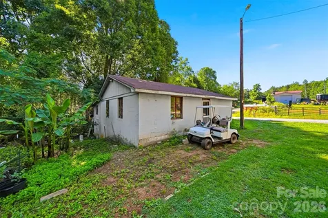 2089 Connelly Springs Road Lenoir NC 28645