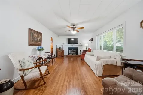 2089 Connelly Springs Road Lenoir NC 28645