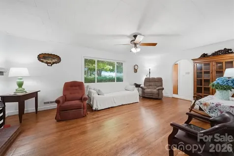 2089 Connelly Springs Road Lenoir NC 28645