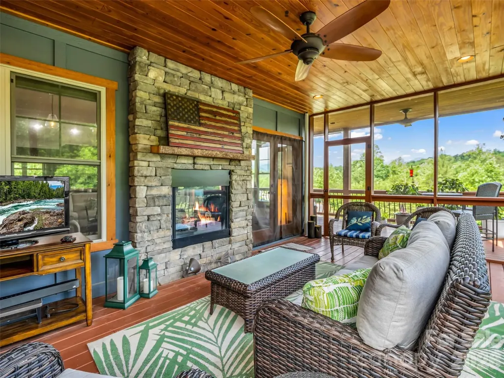334 Willow Top Lane Lake Lure NC 28746