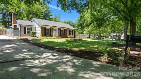 9126 Essen Lane Charlotte NC 28210