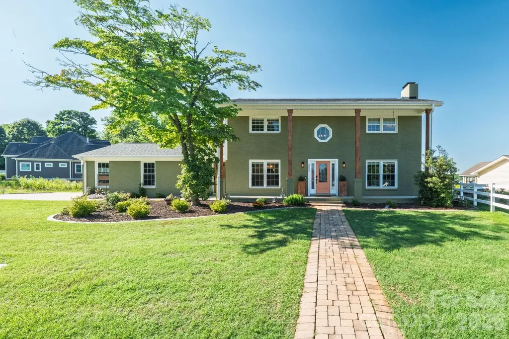 8005 Island View Court Denver NC 28037