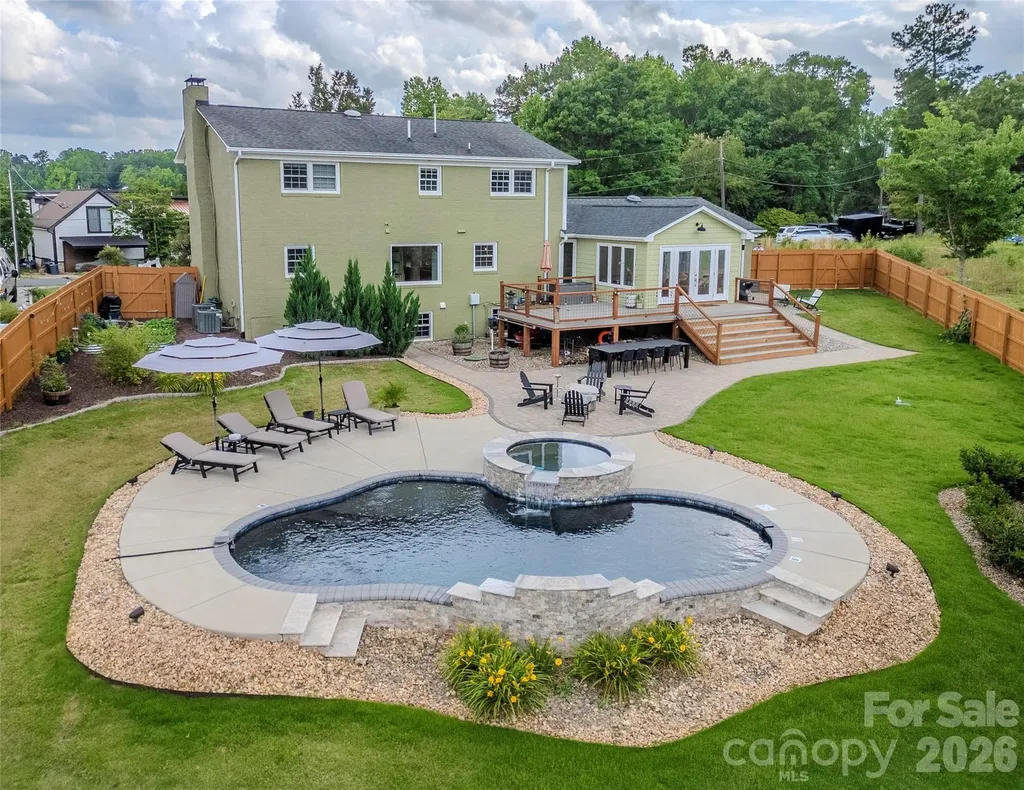 8005 Island View Court Denver NC 28037