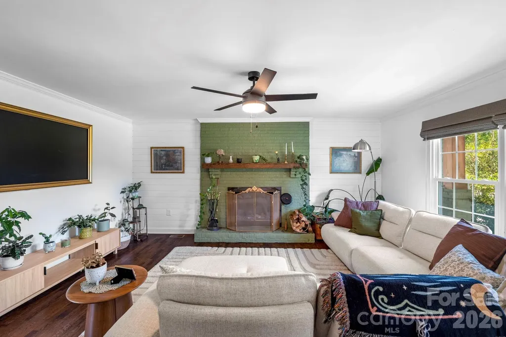 8005 Island View Court Denver NC 28037