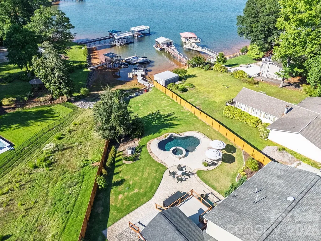 8005 Island View Court Denver NC 28037