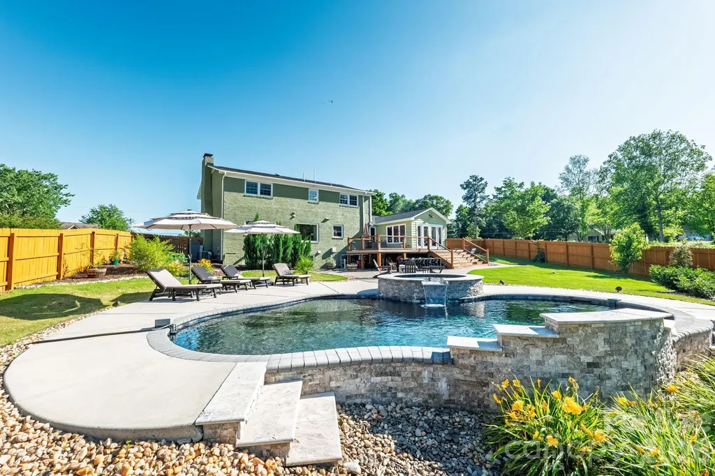 8005 Island View Court Denver NC 28037