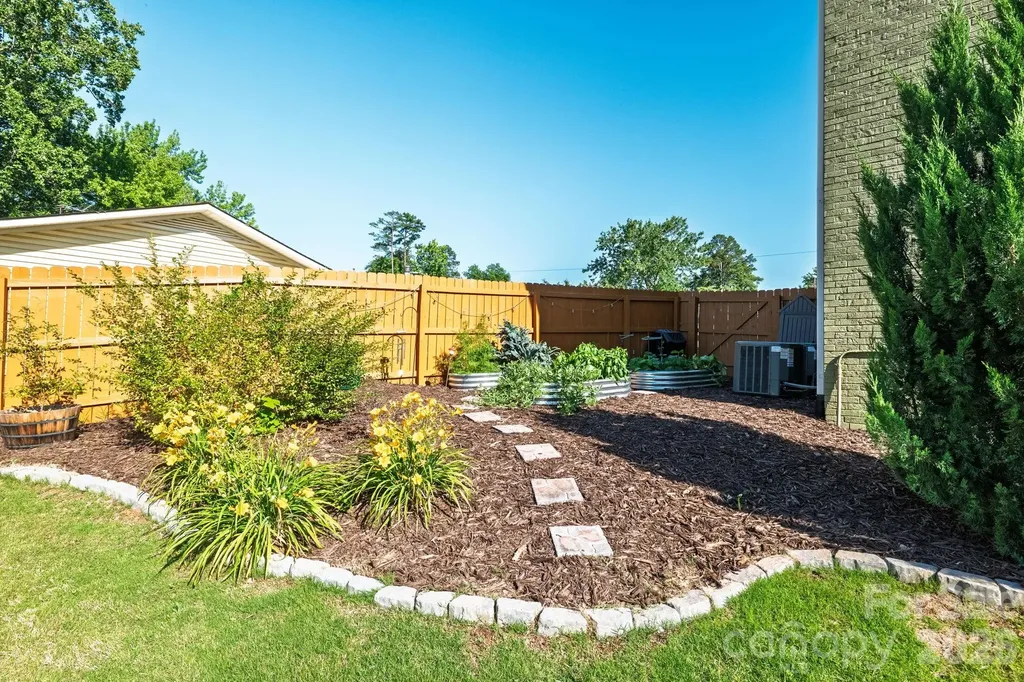 8005 Island View Court Denver NC 28037