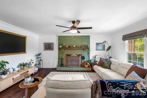 8005 Island View Court Denver NC 28037