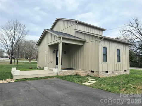774 8th Street NE Hickory NC 28601