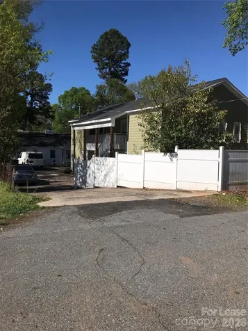 3805 Miriam Drive Charlotte NC 28205