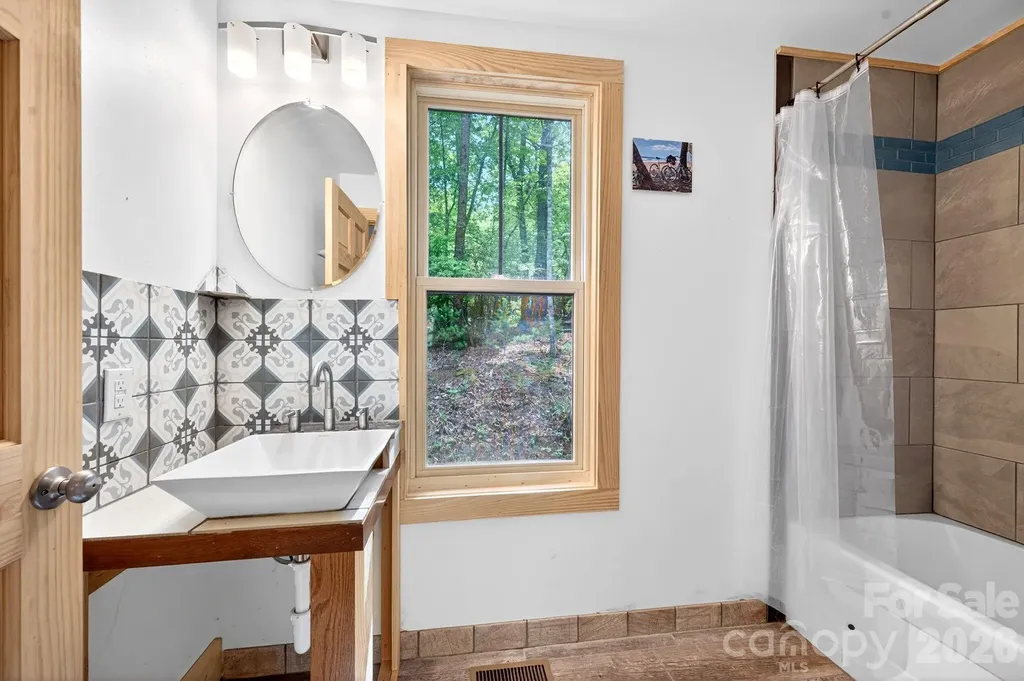 378 Dobson View Drive Nebo NC 28761