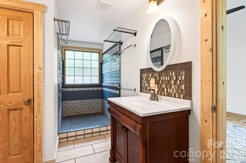 378 Dobson View Drive Nebo NC 28761