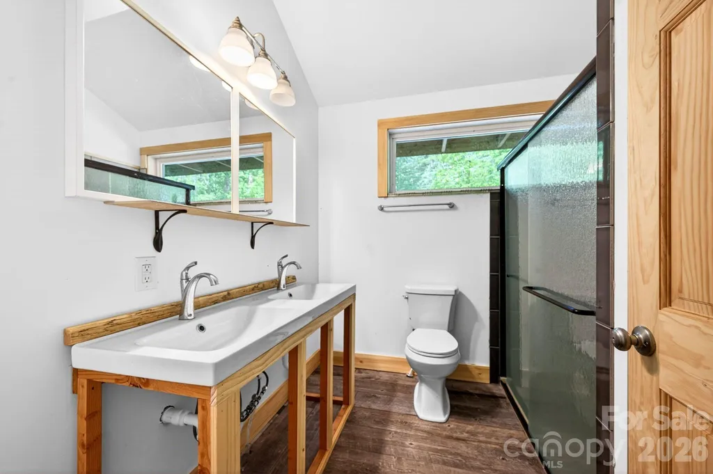378 Dobson View Drive Nebo NC 28761
