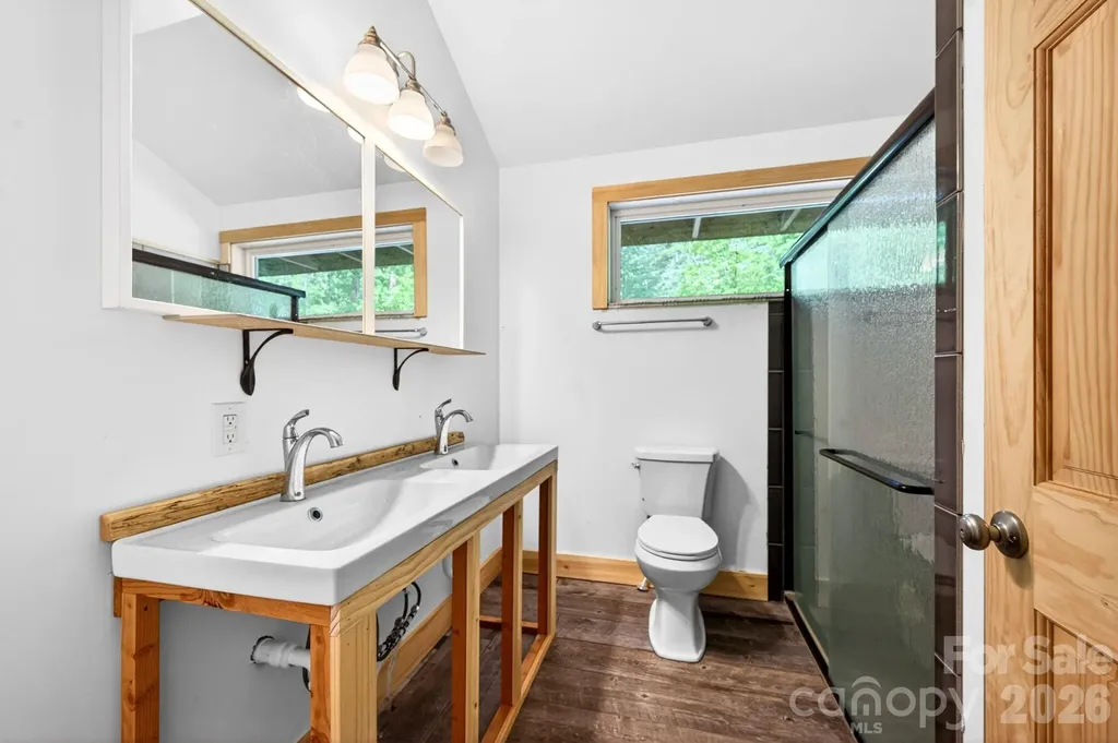 378 Dobson View Drive Nebo NC 28761